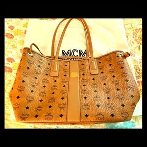 MCM Liz Reversible Shopper Tote Medium - Cognac